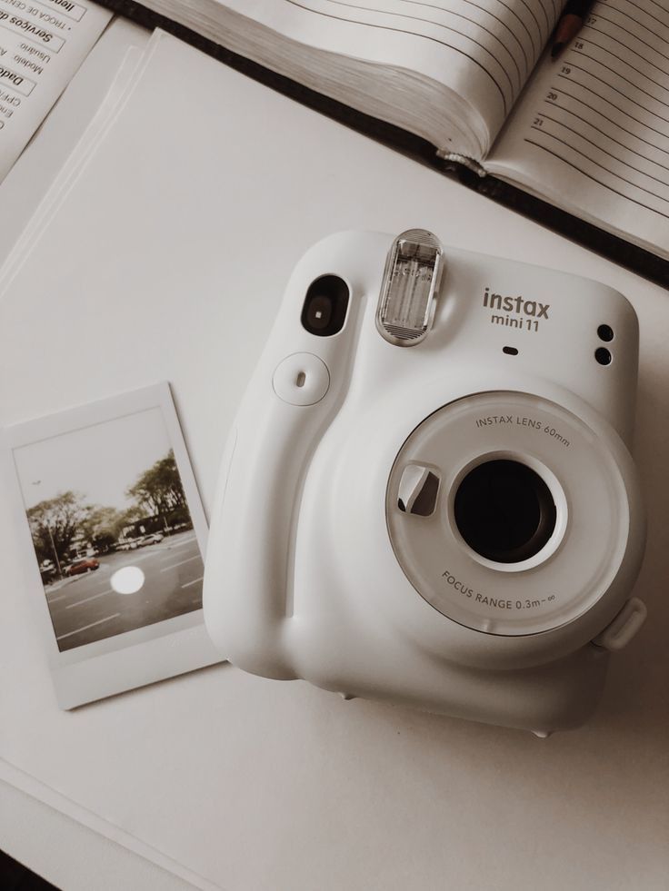 Fujifilm Instax Mini 11 - Cámara Instantánea