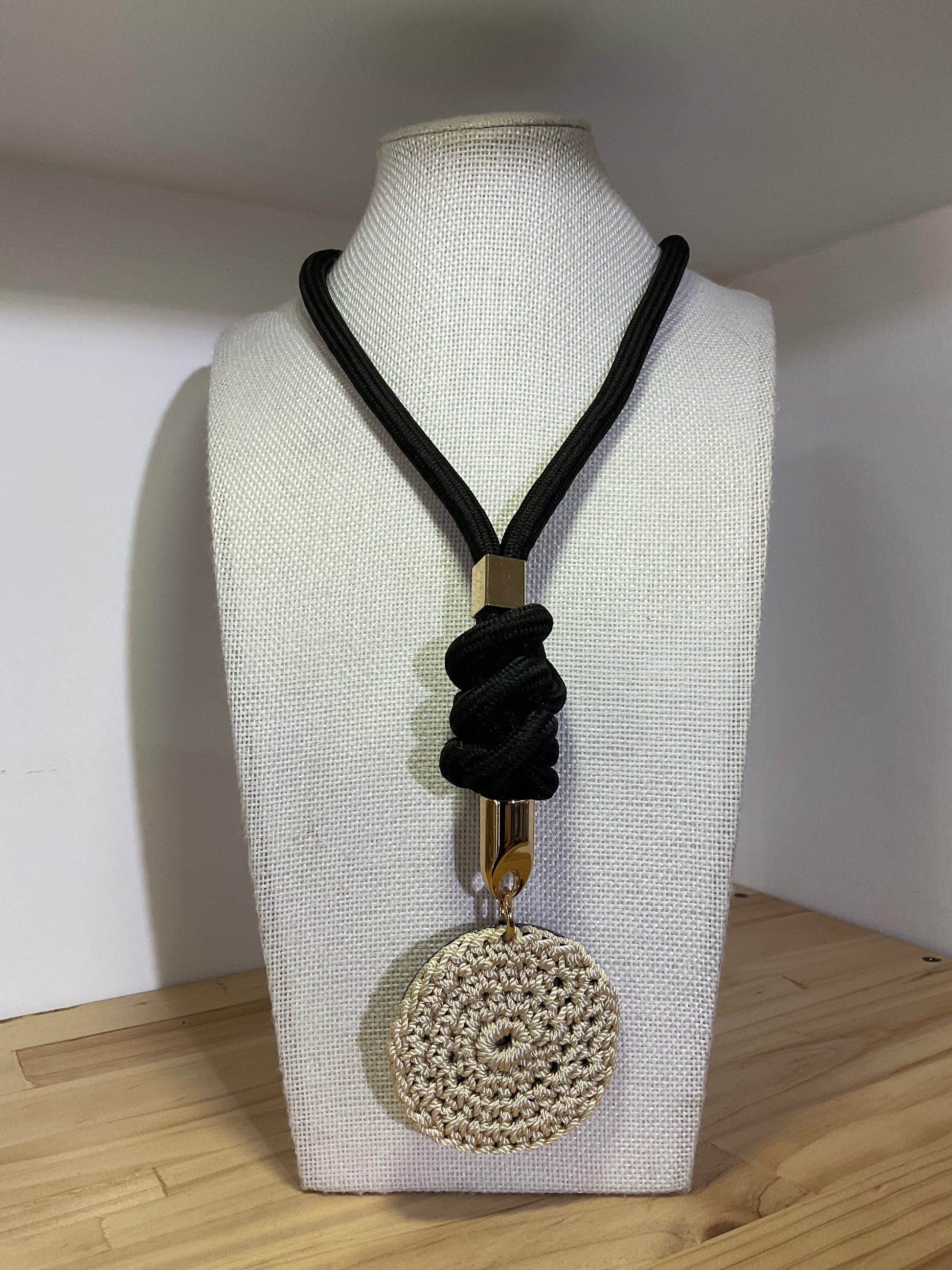 Collar Noa - MB480